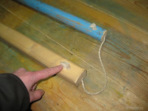 Приспособление в виде цепа для выбивания половиков