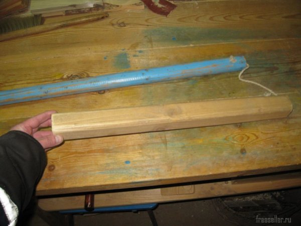 Приспособление в виде цепа для выбивания половиков