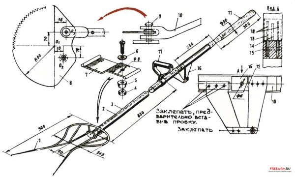 Схема вил-комбайна для уборки капусты: 1 - приемная часть, 2 - шток, 3 - труба, 4,5,6 - крепление пластины, 7 - пластина, 8 - нож фреза 9 - болт, 10 - головка штока, 11 - рукоятка, 12,13,14,15 - элементы шарнира-рукоятки, 16 - шарнирный рычаг, 17 - ручка.