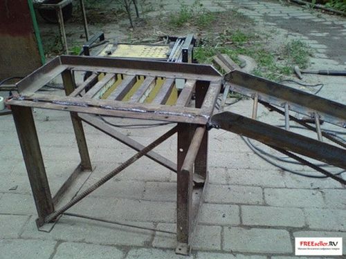 Мини эстакада своими руками. Конструкция самодельной разборной переносной мини эстакады для ремонта и диагностики легковых автомобилей.