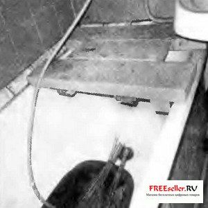 Рис.7. Мини полок из деревянного сиденья.