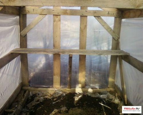 Теплица из шпал и поддонов своими руками