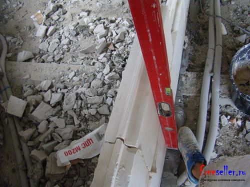 Как сделать перегородку из гребнеобразных плит своими руками.