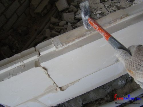 Как сделать перегородку из гребнеобразных плит своими руками.