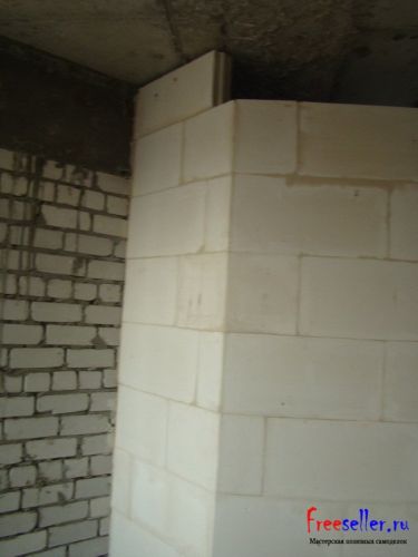 Как сделать перегородку из гребнеобразных плит своими руками.