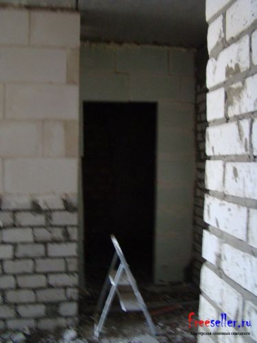 Как сделать перегородку из гребнеобразных плит своими руками.