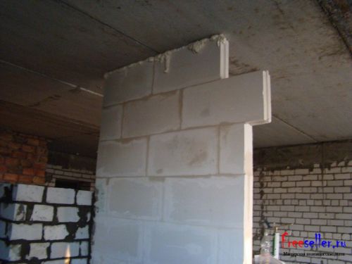 Как сделать перегородку из гребнеобразных плит своими руками.