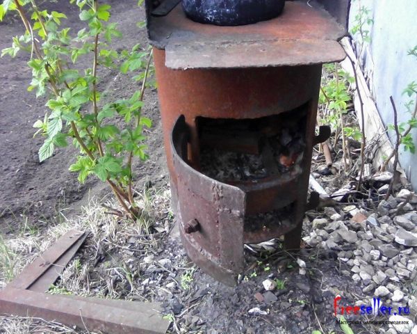 Самодельная печь - круглая буржуйка.