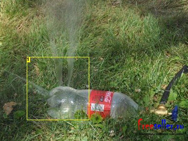 Самодельный распылитель по типу "улитка" для полива на даче из пластиковой бутылки.