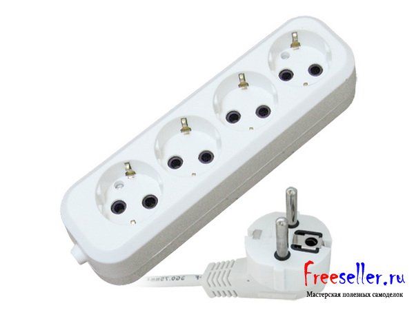 Оригинальный самодельный подсвечник для чайных свечей из удлинителя.