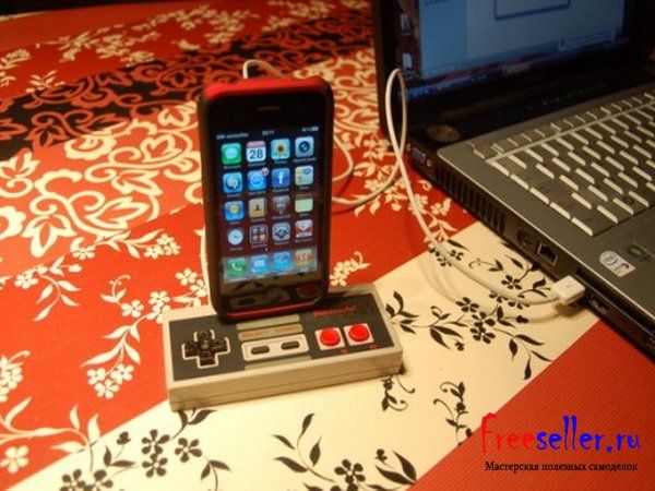 Док станция для Iphone из джойстика