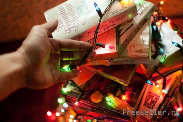 Новогодние самоделки. Елка из книг