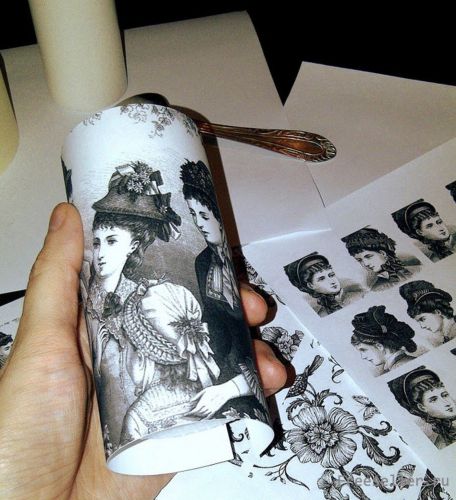 Декупаж свечи с помощью обычной ложки.