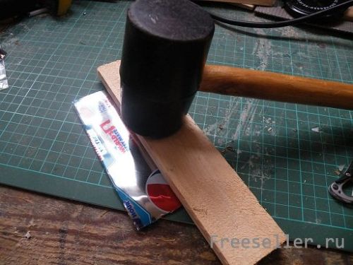 Делаем самолетик из алюминиевой банки