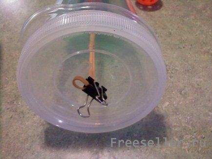 Делаем самодельную кормушку для кошек