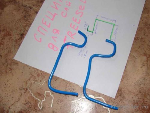 Изготовление самодельной подставки для ноутбука из провода