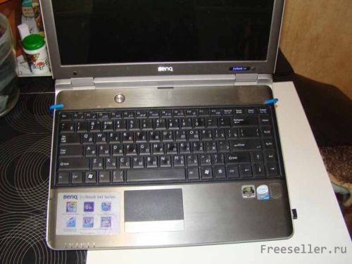 Самодельная подставка для ноутбука из провода