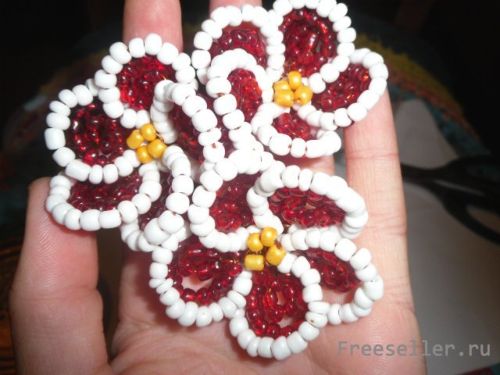 Мастер-клаcс по плетению фиалки с бисера