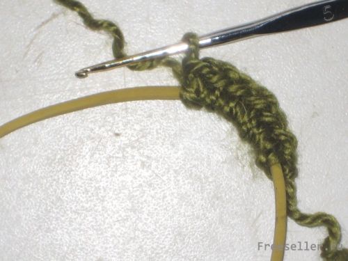 Вязанная заколка Цветок