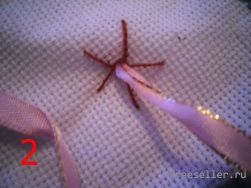 Вышивание роз из ленточек