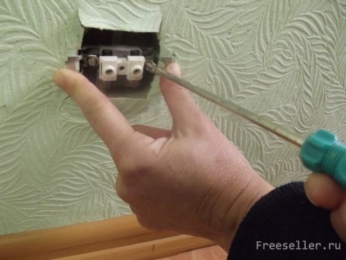 Ремонт электрической розетки своими руками