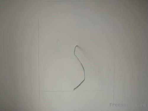 Клеим полиуретановую лепнину на стену