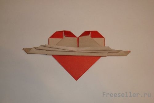 Делаем сердце с крыльями в технике Оригами