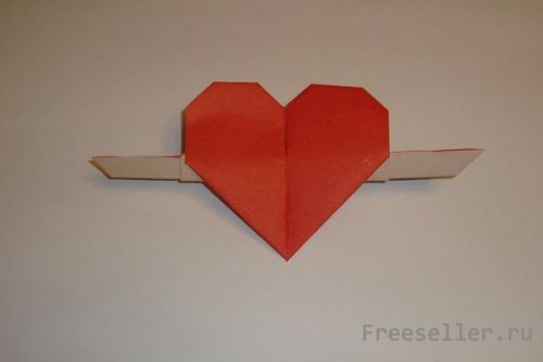 Сердце с крыльями в технике Оригами