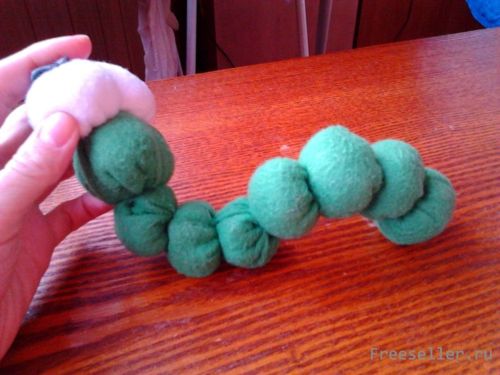 Мягкая игрушка гусеница - своими руками