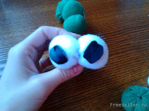 Делаем мягкую игрушку гусеница -своими руками