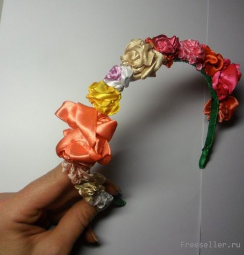 Ободок из атласных лент с розами своими руками