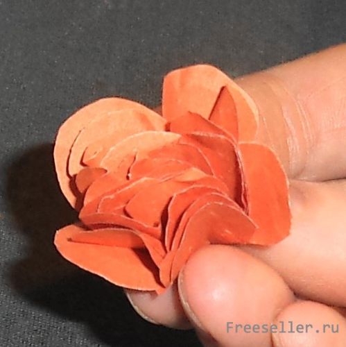 Делаем цветок из бумаги