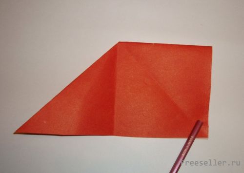 Делаем клубничку из бумаги