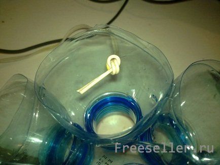 Изготовление люстры из пластиковой бутылки и гирлянды