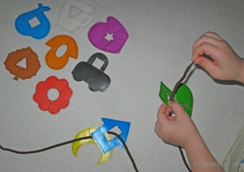 Развивающая игрушка - Фигурка на шнурке своими руками