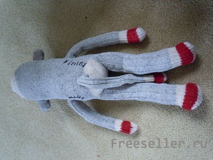 Игрушка Обезьянка - из носков своими руками