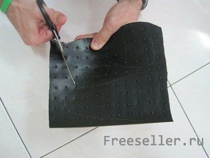 Изготовление сандалий из резиновых ковриков своими руками