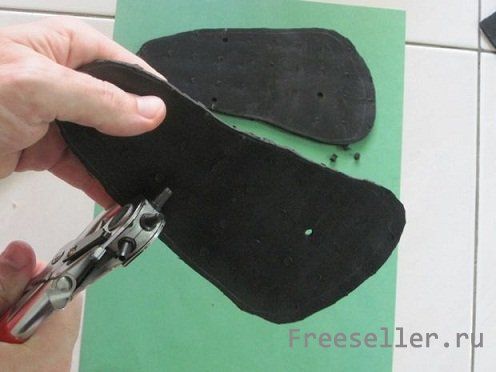 Изготовление сандалий из резиновых ковриков своими руками