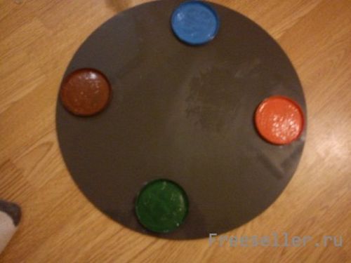 Кофейный столик из банок от чипсов Принглс - изготовление