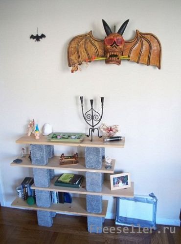 Как сделать своими руками самодельную разборную полка из брусчатки и досок.