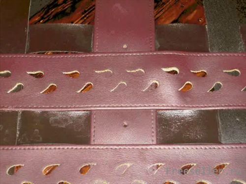 Изготовление настольного коврика из старых ремней