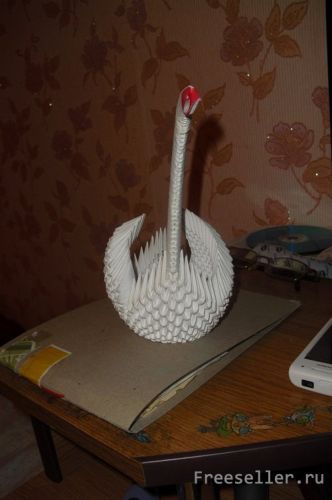 ?Объемный лебедь из бумаги своими руками