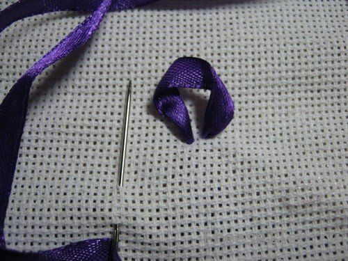 Вышиваем красивую мини-картину своими руками