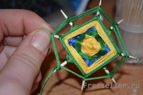 астер класс по плетению украшения "Мандала" своими руками