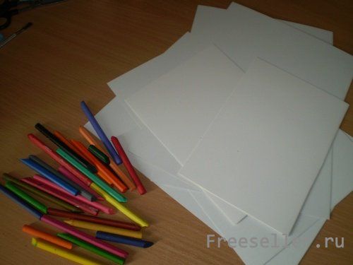 Делаем поздравительную открытка к 8 марта, рисуя ее утюгом.