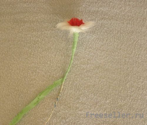 ?Цветы из перьев своими руками