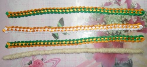 Делаем змею из атласных лент