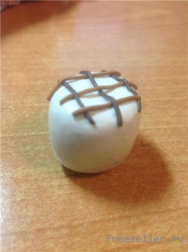 Мастер класс по изготовлению брелока- торта из полимерной глины