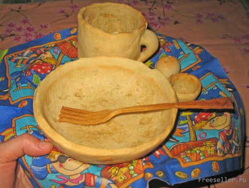 Завтрак в постель из съедобной посуды