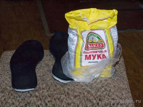 Следы Деда Мороза из муки своими руками